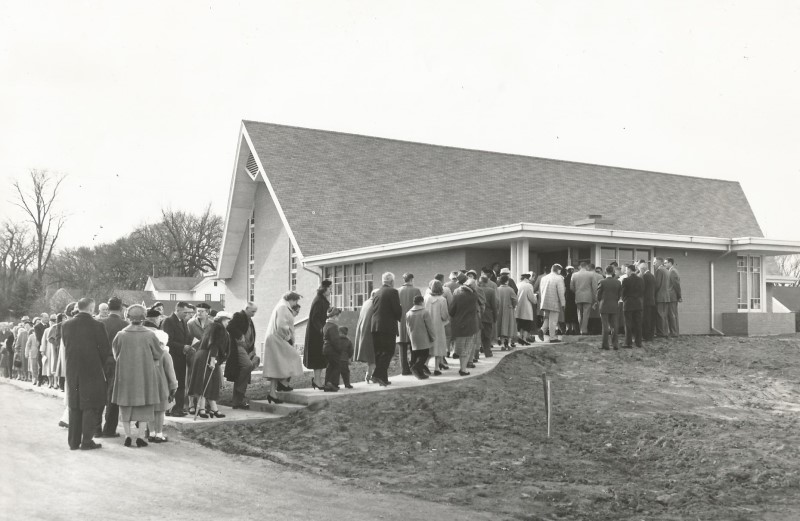 800 Service of entry into the current building 1956   note dirt road